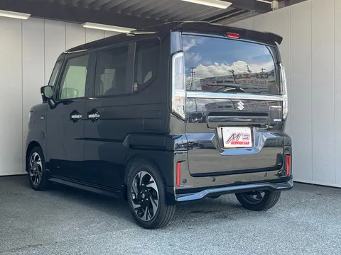 Suzuki Spacia Custom