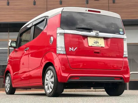 Honda N-BOX Slash