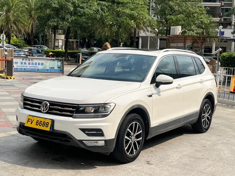 Volkswagen Tiguan L