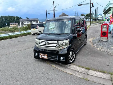 Honda N-BOX Custom