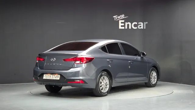 Hyundai Elantra (Avante)