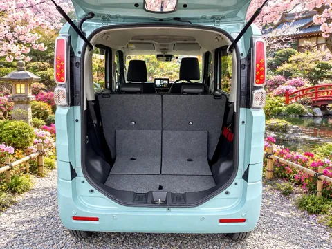 Suzuki Spacia