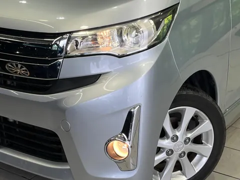 Mitsubishi eK Custom