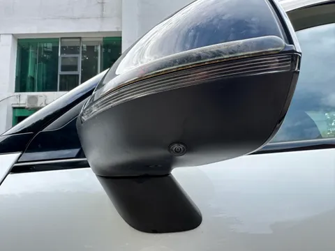 Lynk & Co 06