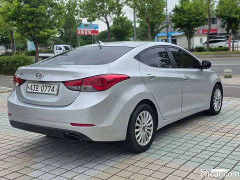 Hyundai Elantra (Avante)