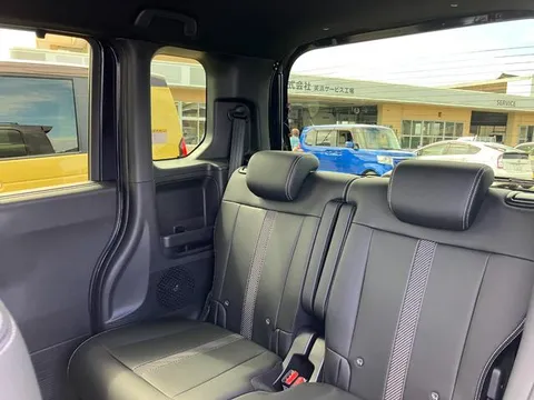 Honda N-BOX Custom