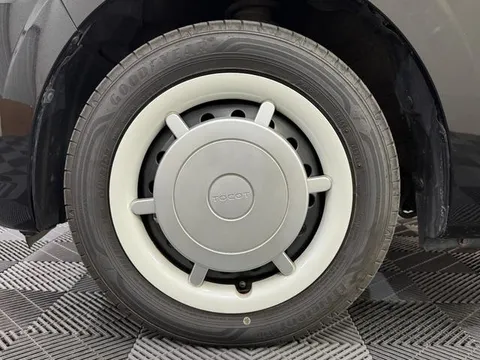 Daihatsu Mira Tocot