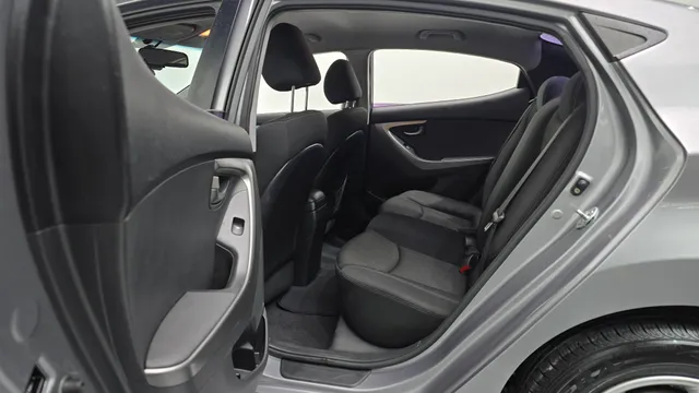 Hyundai Elantra (Avante)