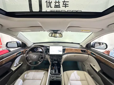 Gac GS8