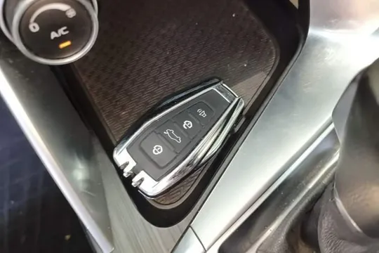 Geely Binray