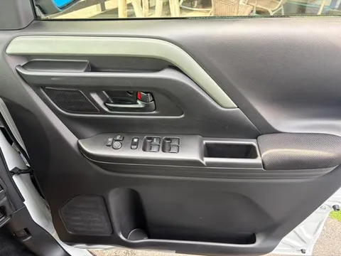 Suzuki Spacia Gear