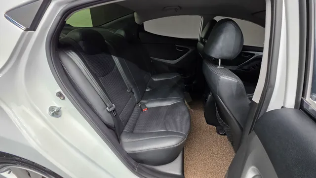 Hyundai Elantra (Avante)