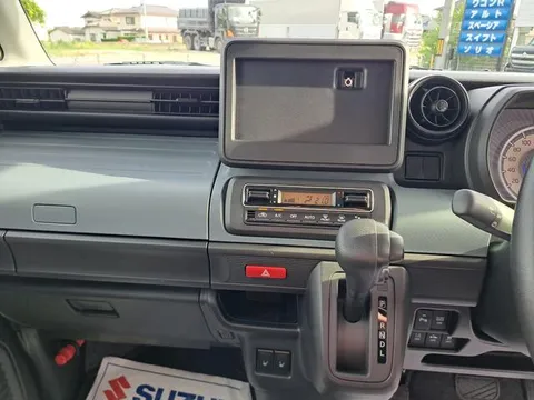 Suzuki Spacia Base
