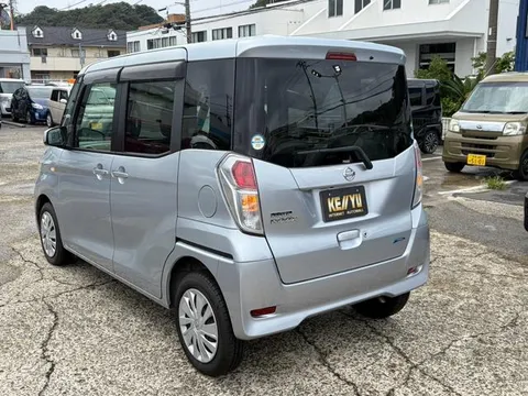 Nissan Dayz Roox