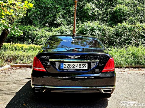 Genesis G90 (EQ900)