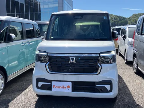 Honda N-BOX Custom