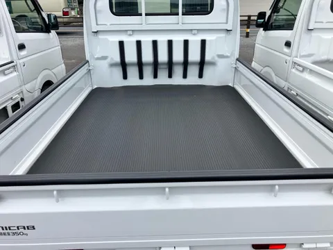 Mitsubishi Minicab Truck
