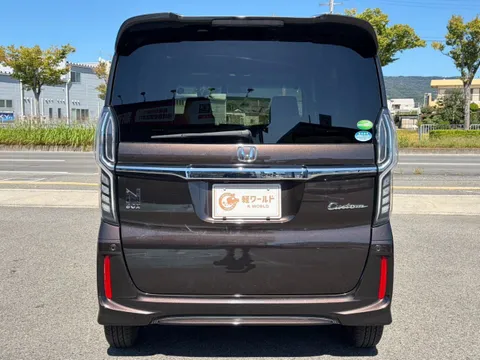 Honda N-BOX Custom