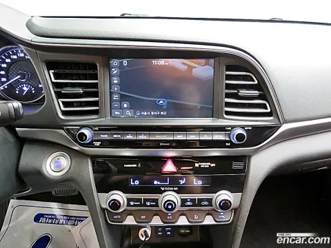 Hyundai Elantra (Avante)