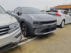 Lynk & Co 06