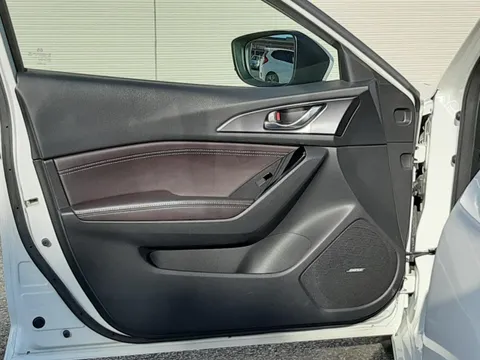 Mazda Axela Sport
