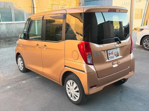 Mitsubishi eK Space