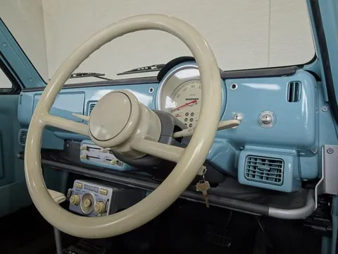 Nissan Pao