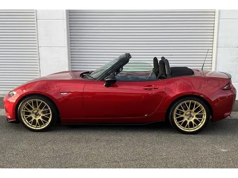 Mazda MX-5 (Roadster)