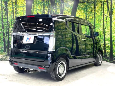 Honda N-BOX Slash