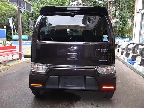 Suzuki Wagon R Stingray