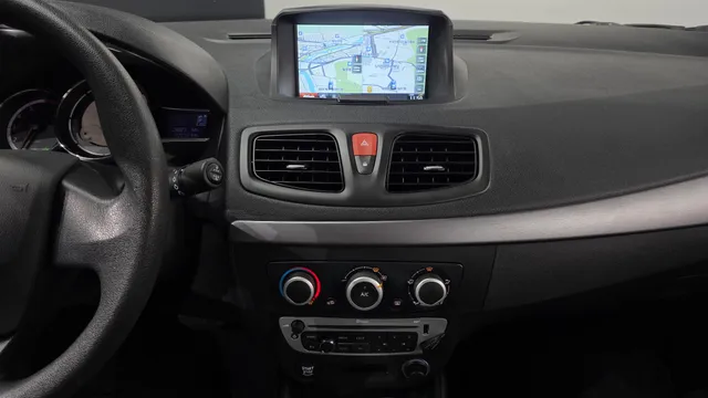 Renault SM3