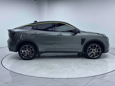 Lynk & Co 05