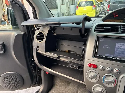 Nissan Otti