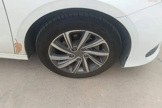 Geely Binray
