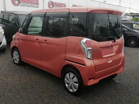 Mitsubishi eK Space