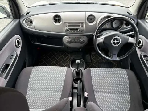 Daihatsu Mira Gino