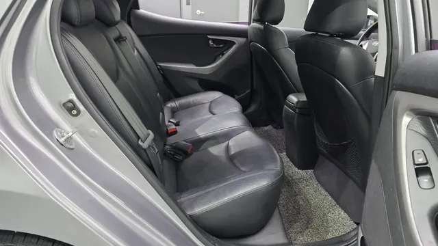 Hyundai Elantra (Avante)