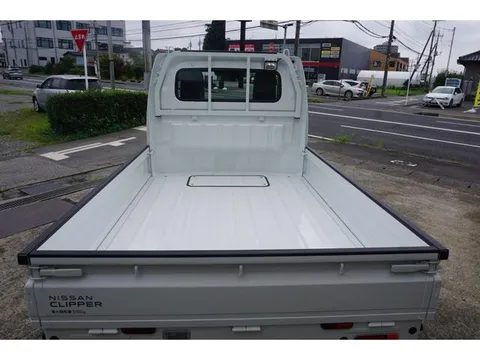 Nissan Clipper Truck