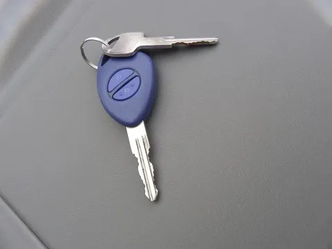 Subaru R2