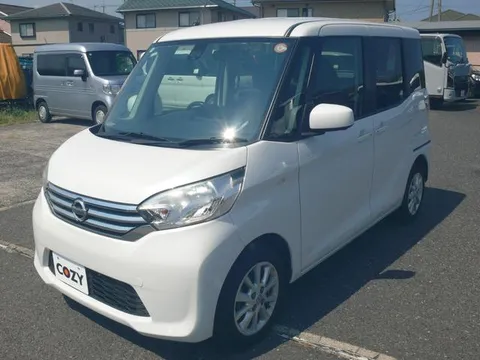 Nissan Dayz Roox