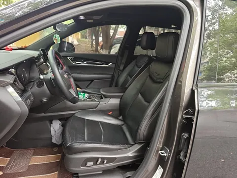 Cadillac XT6