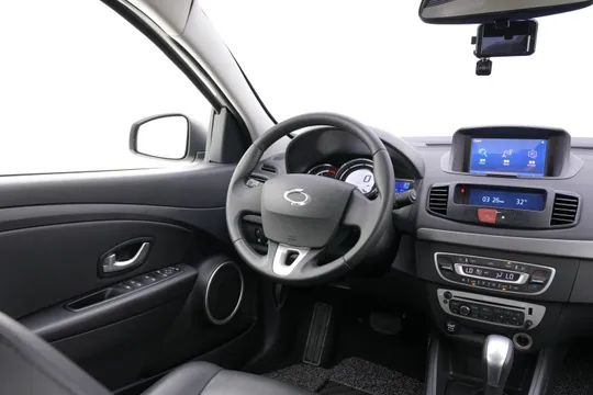 Renault SM3