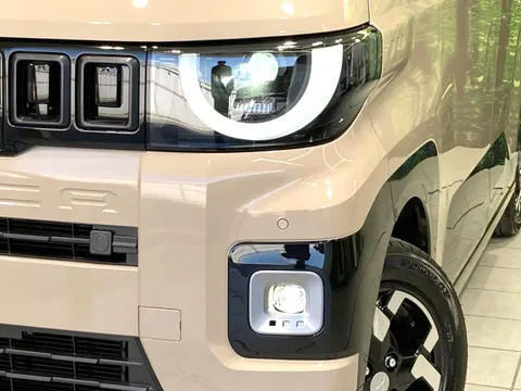 Mitsubishi Delica Mini