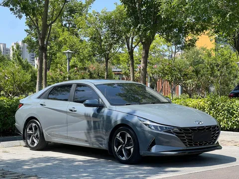 Hyundai Elantra (Avante)