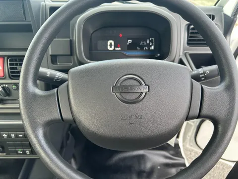 Nissan Clipper Truck