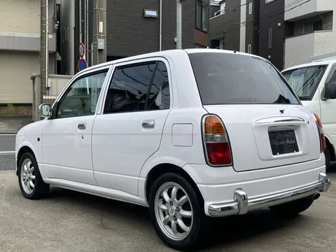Daihatsu Mira Gino