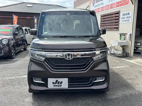 Honda N-BOX Custom
