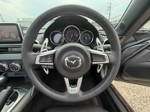 Mazda MX-5 (Roadster)