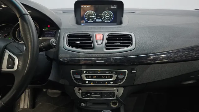 Renault SM3