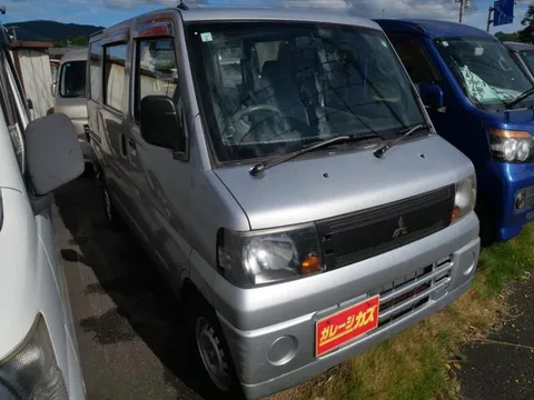 Mitsubishi Minicab Van